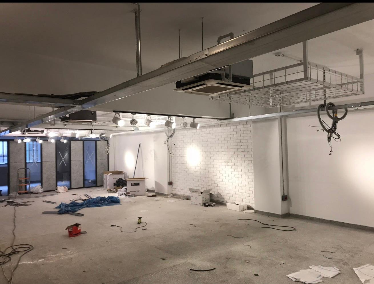 Ticari alanda inşaat elektrik altyapısı